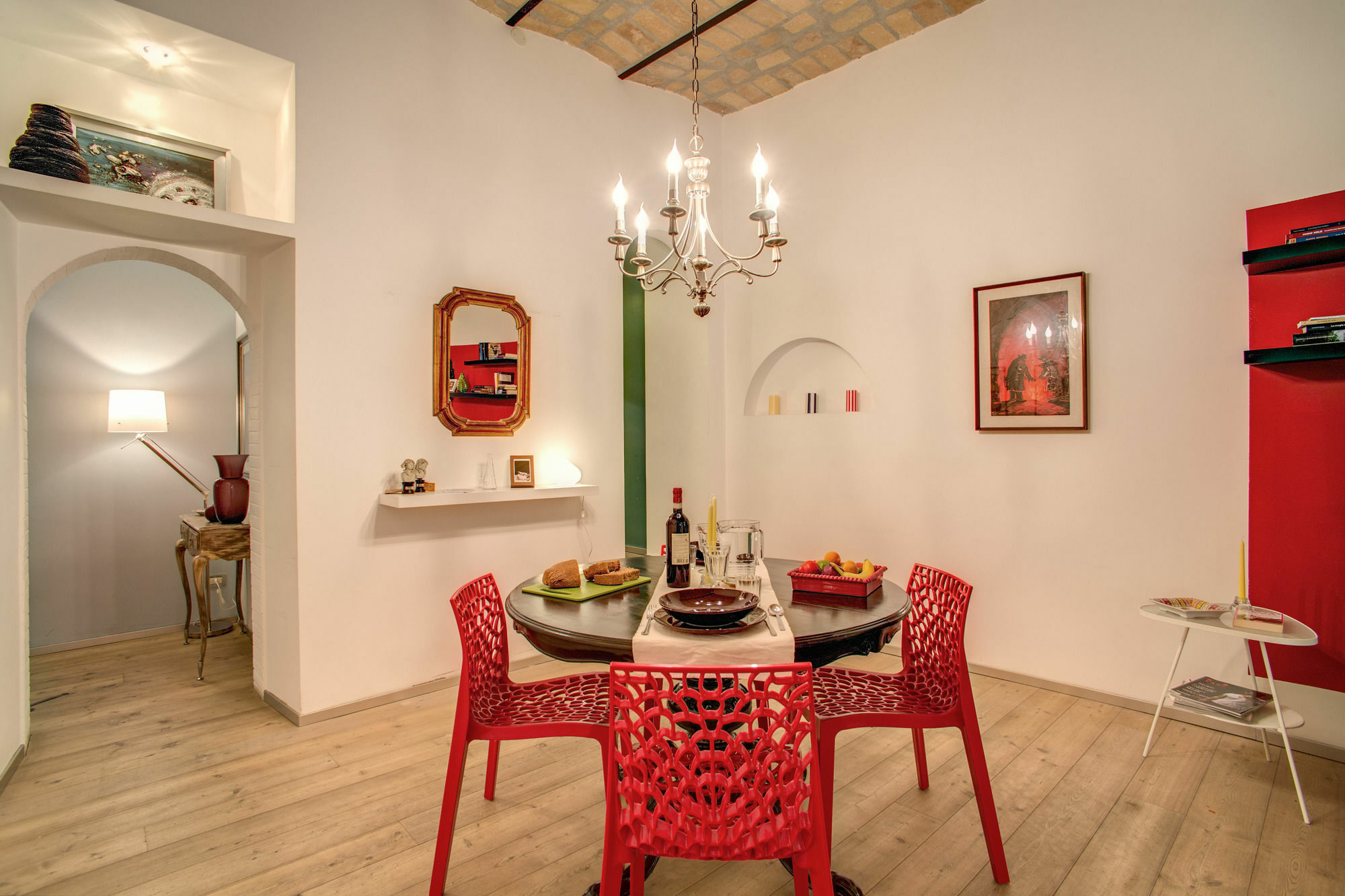 Apartment Aweshome - Scarlet Dream Rome